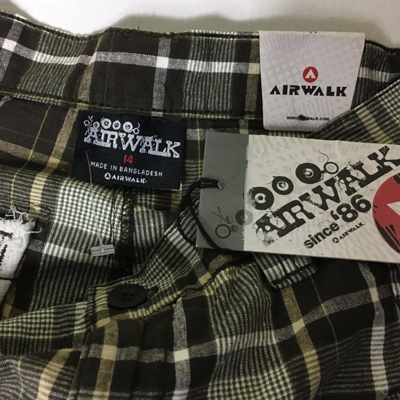NWT - NEW Airwalk 100% Cotton Boy's Plaid Shorts - Picture 2 of 6